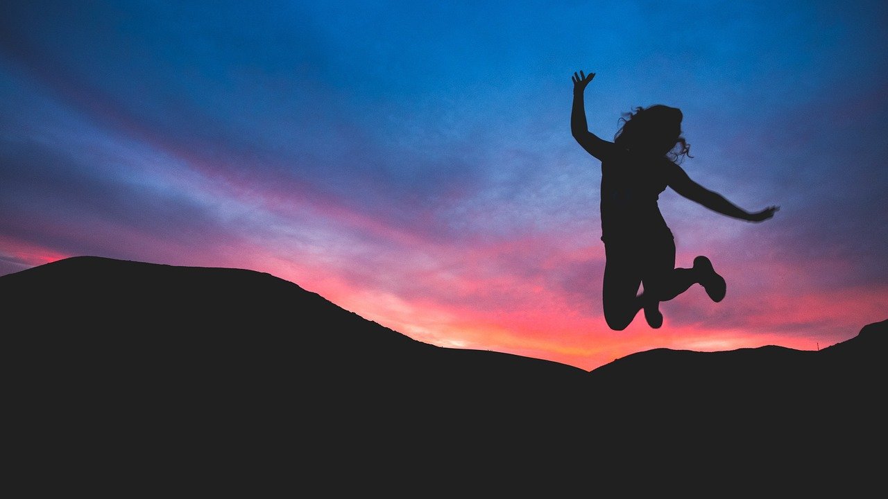 woman, jump, silhouette-984124.jpg